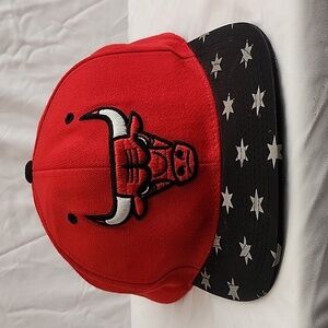 Mitchell & Ness Chicago Bulls Basketball Cap Snapback Red with Black Brim